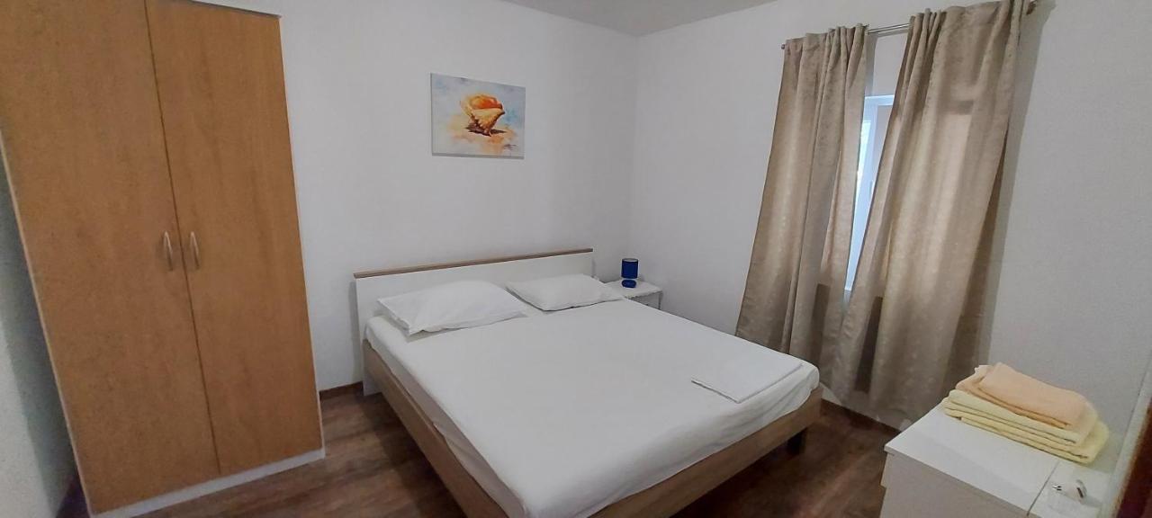 Apartment Gligora Мандре Екстер'єр фото